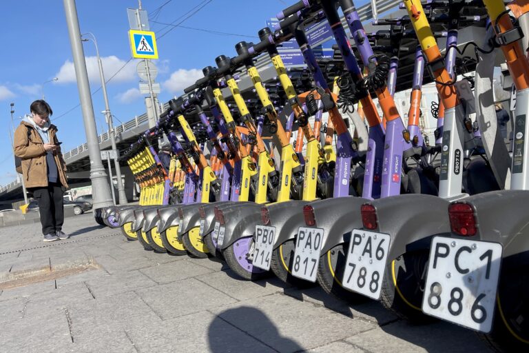 Какие меры влияют на безопасность поездок на электросамокатах, а какие нет