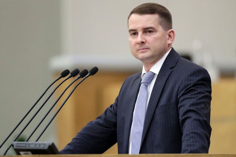 Компенсации за переработки и минимальная стоимость рабочего часа: Депутат Нилов рассказал, над какими социальными инициативами будет работать Госдума в этом году