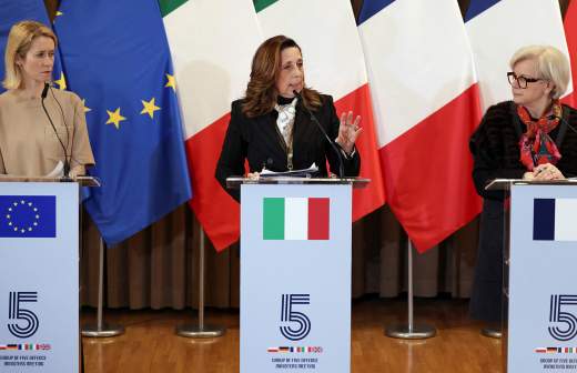 Фицо заявил о прекращении аварийных поставок электроэнергии Украине