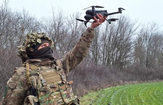 Командир мотострелковой роты рассказал об обстановке в подконтрольном РФ Димитрове