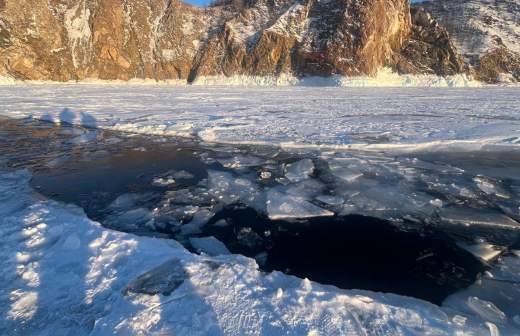 Лавров направил соболезнования Ван И после гибели китайских туристов на Байкале