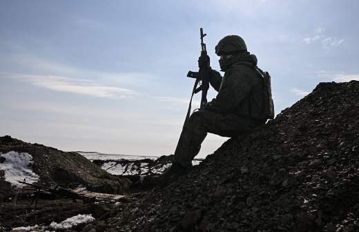 Слуцкий предложил ввести электронный документооборот при назначении выплат военным